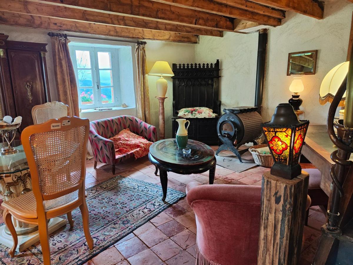 Villa Ancienne Petite Ferme Renovee Saint-Regis-du-Coin Exterior foto